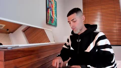 Snapshot of drakeneumann chatting on 10-12-25, 04:00 Drake Neuman online show from 10-12-25, 04:00