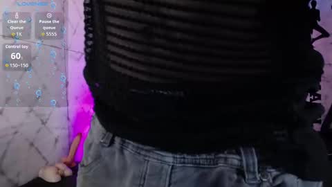 Snapshot of drakeneumann chatting on 10-17-25, 04:37 Drake Neuman online show from 10-17-25, 04:37