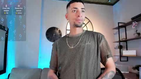 Snapshot of drakeneumann chatting on 10-30-25, 04:14 Drake Neuman online show from 10-30-25, 04:14