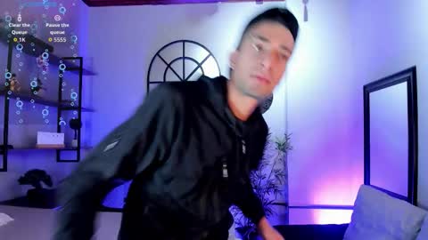 Snapshot of drakeneumann chatting on 11-18-25, 04:06 Drake Neuman online show from 11-18-25, 04:06