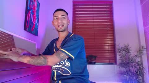 Snapshot of drakeneumann chatting on 11-28-25, 07:49 Drake Neuman online show from 11-28-25, 07:49