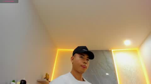 Snapshot of draven_marceaux chatting on 05-30-26, 11:29 Draven online show from 05-30-26, 11:29