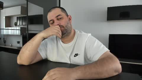 Snapshot of dravenpeak chatting on 06-16-26, 01:25 DravenPeak online show from 06-16-26, 01:25