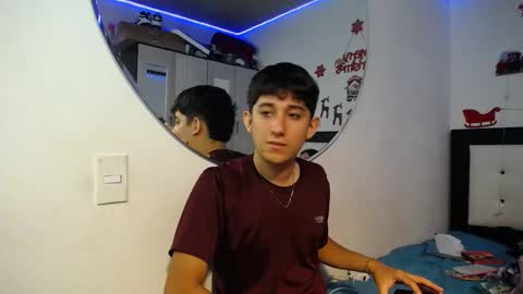 Snapshot of dravith_and_valery chatting on 12-20-25, 04:19 -- nicolle and jhon -- online show from 12-20-25, 04:19