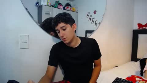 Snapshot of dravith_and_valery chatting on 01-08-26, 05:10 -- nicolle and jhon -- online show from 01-08-26, 05:10