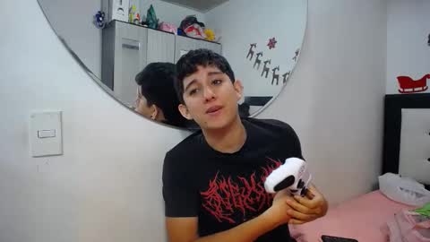 Snapshot of dravith_and_valery chatting on 01-09-26, 06:49 -- nicolle and jhon -- online show from 01-09-26, 06:49