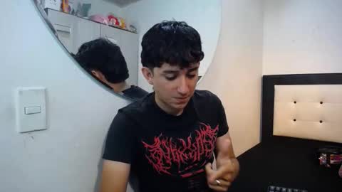 Snapshot of dravith_and_valery chatting on 02-02-26, 11:53 -- nicolle and jhon -- online show from 02-02-26, 11:53