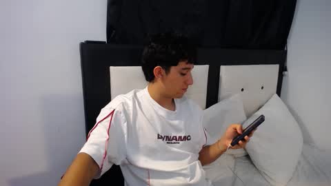 Snapshot of dravith_and_valery chatting on 02-16-26, 03:57 -- nicolle and jhon -- online show from 02-16-26, 03:57