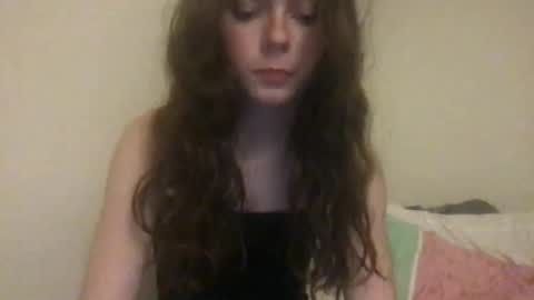 Snapshot of dream1girl_ chatting on 12-12-24, 12:38 ur dream girl online show from 12-12-24, 12:38