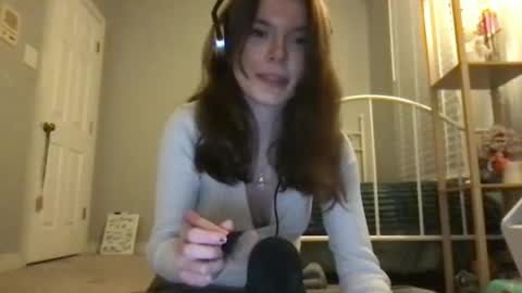 Snapshot of dream1girl_ chatting on 03-03-25, 03:19 ur dream girl online show from 03-03-25, 03:19