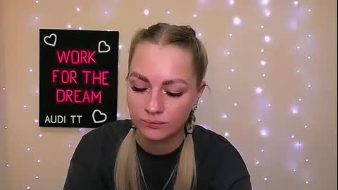 Snapshot of dream_dolly_ chatting on 09-09-25, 04:28 dream_dolly_ online show from 09-09-25, 04:28