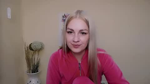 Snapshot of dream_dolly_ chatting on 09-19-25, 12:50 dream_dolly_ online show from 09-19-25, 12:50