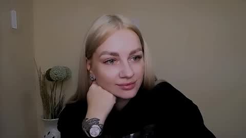 Snapshot of dream_dolly_ chatting on 09-27-25, 02:55 dream_dolly_ online show from 09-27-25, 02:55