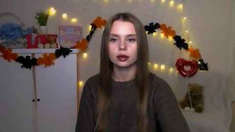 Mari online show from 10-19-25, 06:36