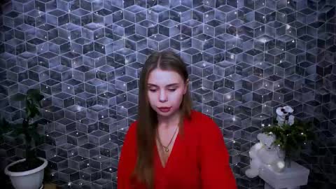 Mari online show from 11-19-25, 06:35