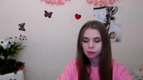 Snapshot of dream_mari chatting on 04-28-26, 07:02 Mari online show from 04-28-26, 07:02