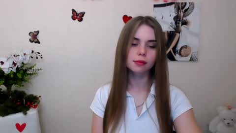 Snapshot of dream_mari chatting on 05-02-26, 05:34 Mari online show from 05-02-26, 05:34