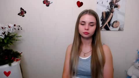 Snapshot of dream_mari chatting on 05-29-26, 06:00 Mari online show from 05-29-26, 06:00