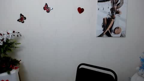 Snapshot of dream_mari chatting on 06-06-26, 07:57 Mari online show from 06-06-26, 07:57