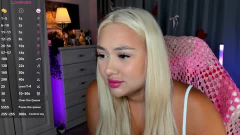  Mary   pvt open    use pink and blue app lovense online show from 04-05-26, 03:31