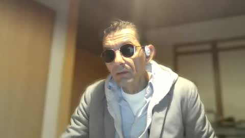 Dreambob online show from 11-22-25, 05:56