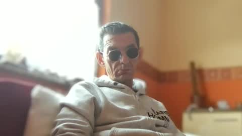 Dreambob online show from 11-23-25, 10:04