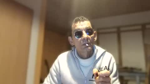 Dreambob online show from 11-30-25, 03:05