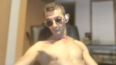Snapshot of dreambob chatting on 07-17-26, 10:03 Dreambob online show from 07-17-26, 10:03