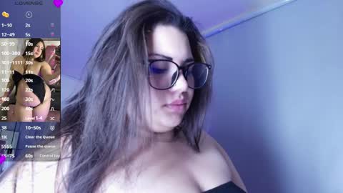 Snapshot of dreambooo_ chatting on 05-28-26, 11:07 C A M I L A online show from 05-28-26, 11:07