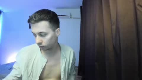 Snapshot of dreamboy240 chatting on 04-26-26, 06:38 Johnny online show from 04-26-26, 06:38