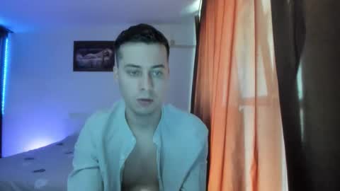 Snapshot of dreamboy240 chatting on 05-05-26, 11:07 Johnny online show from 05-05-26, 11:07
