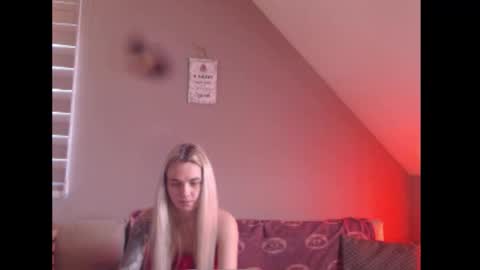 A girl online show from 02-14-26, 08:22