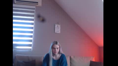 A girl online show from 03-06-26, 08:22