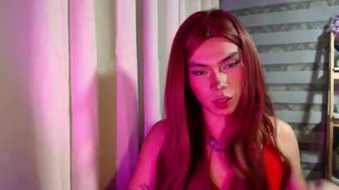 Snapshot of dreamcome_truexx chatting on 02-12-26, 06:25 true online show from 02-12-26, 06:25