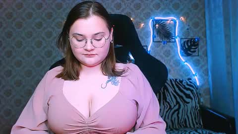 dreamforyoue2 online show from 12-17-25, 07:20