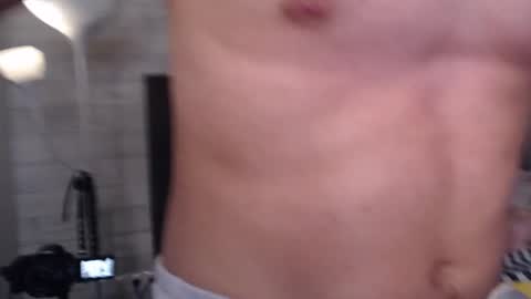 Snapshot of dreamgirl7777777 chatting on 01-18-26, 09:46 Olivia and Max online show from 01-18-26, 09:46