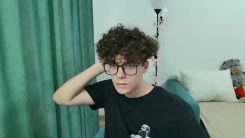 Snapshot of dreamgonetan chatting on 09-23-25, 02:31 dreamgonetan online show from 09-23-25, 02:31