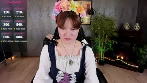 Luna online show from 11-28-25, 10:01