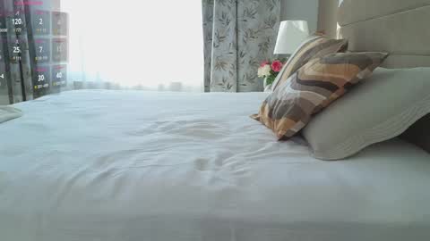 Snapshot of dreamsweetgirl chatting on 03-04-25, 01:49 Celine online show from 03-04-25, 01:49