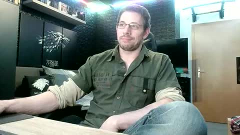 Snapshot of dreamwallker chatting on 10-08-25, 07:33 Ioannes Paulus the 2nd online show from 10-08-25, 07:33