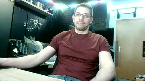 Snapshot of dreamwallker chatting on 10-31-25, 05:25 Ioannes Paulus the 2nd online show from 10-31-25, 05:25