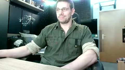 Snapshot of dreamwallker chatting on 11-12-25, 08:08 Ioannes Paulus the 2nd online show from 11-12-25, 08:08