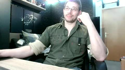 Snapshot of dreamwallker chatting on 11-14-25, 08:18 Ioannes Paulus the 2nd online show from 11-14-25, 08:18