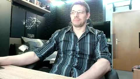 Snapshot of dreamwallker chatting on 11-28-25, 08:44 Ioannes Paulus the 2nd online show from 11-28-25, 08:44