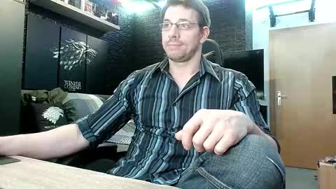 Snapshot of dreamwallker chatting on 12-14-25, 06:01 Ioannes Paulus the 2nd online show from 12-14-25, 06:01