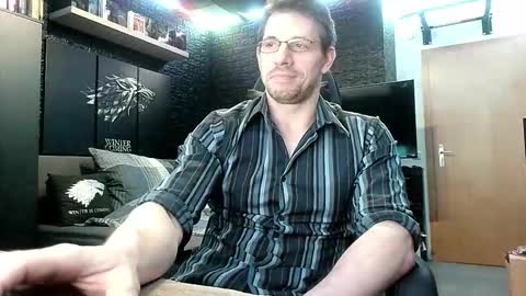 Snapshot of dreamwallker chatting on 12-15-25, 08:24 Ioannes Paulus the 2nd online show from 12-15-25, 08:24