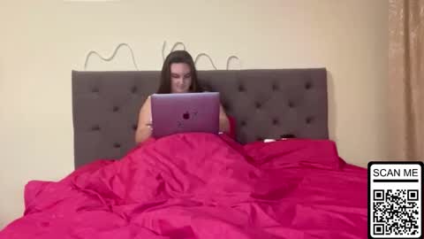 Mila online show from 10-07-25, 03:20