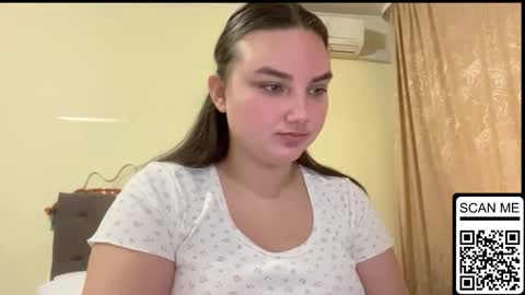 Mila online show from 11-21-25, 10:36