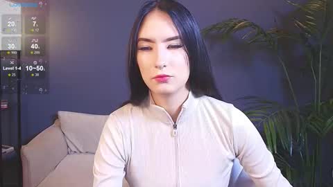 Snapshot of dreamysteps chatting on 10-13-25, 02:33 dreamysteps online show from 10-13-25, 02:33