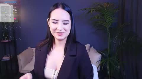 Snapshot of dreamysteps chatting on 11-20-25, 02:34 dreamysteps online show from 11-20-25, 02:34